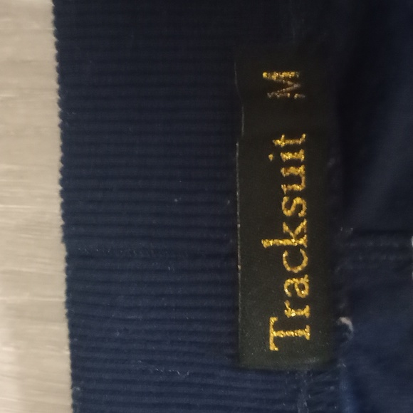 Tracksuit - Picture 5 of 8